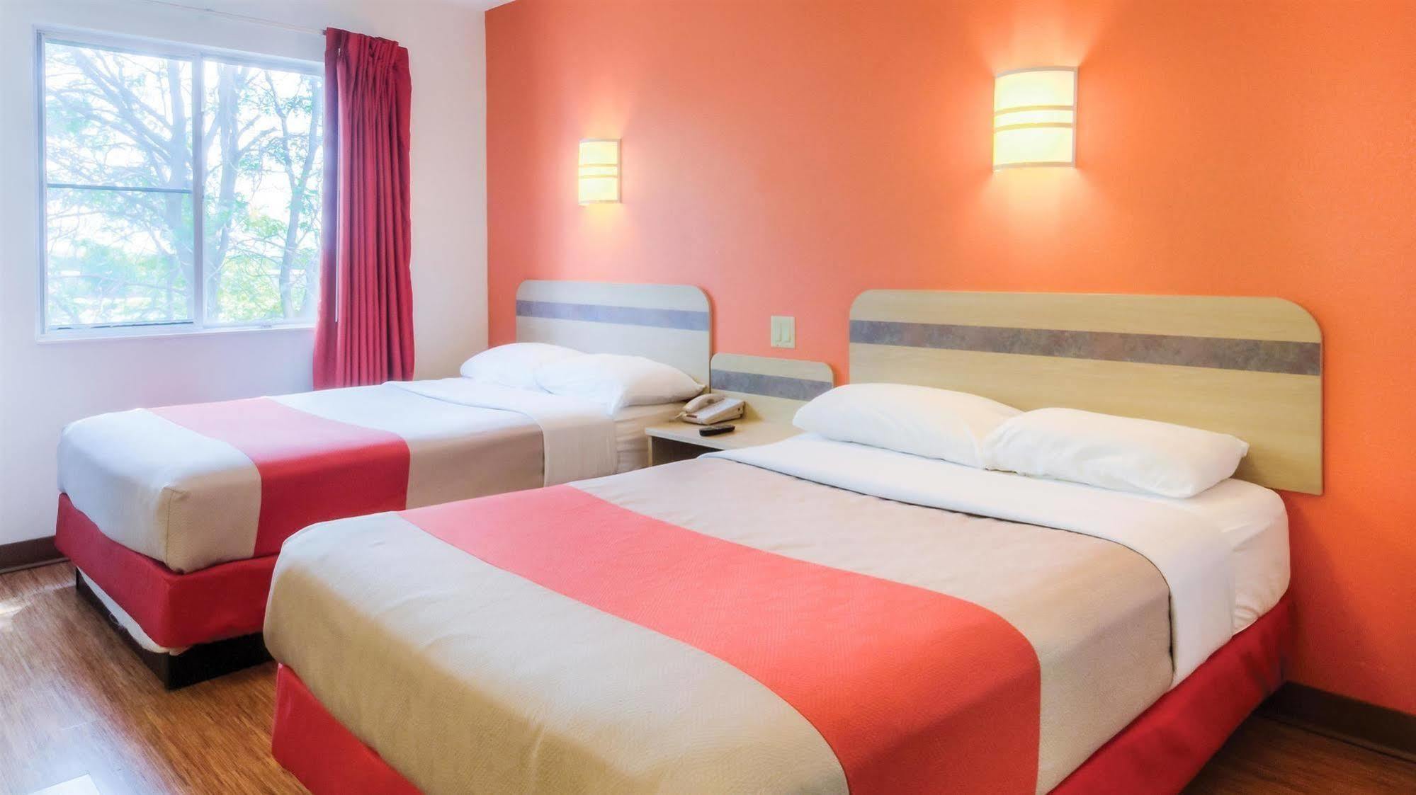 Motel 6-Baraboo, Wi - Lake Delton-Wisconsin Dells Екстериор снимка